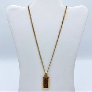 Celebrity Gold Tn Rectangle Wood Grain Pendant Nck